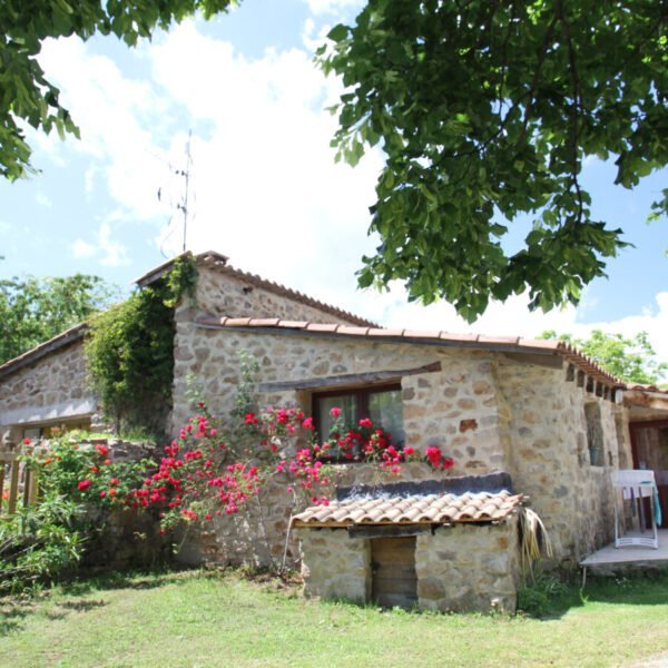 Domaine du Vernadel dans le Parc monts d'Ardèche en Auvergne Rhone Alpes