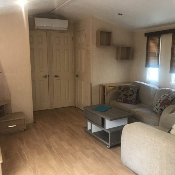 Salon du Camping les Casteillets à Argelès-sur-Mer dans les Pyrénées Orientales