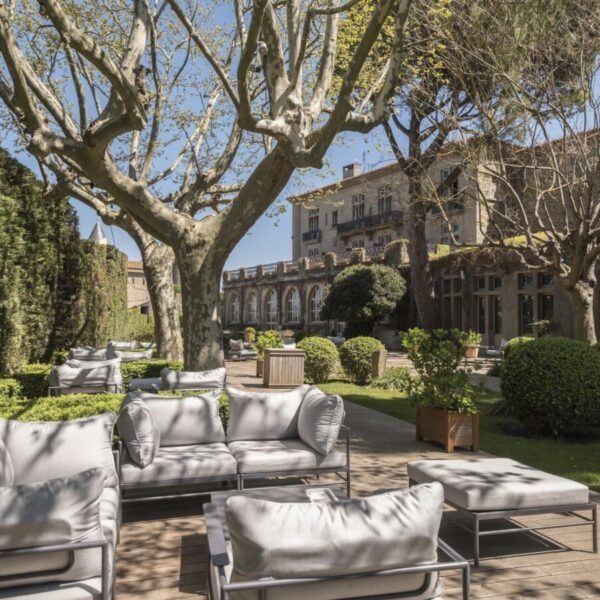 Terrasse du Restaurant Gastronomique La Barbacane à Carcassonne dans l'Aude en Occitanie