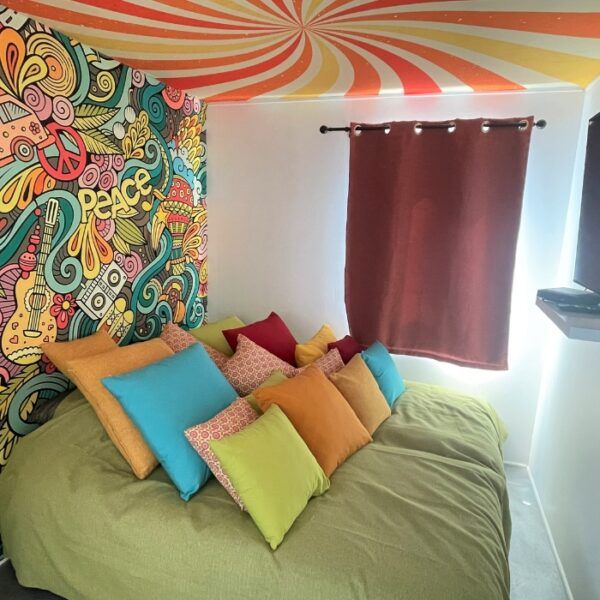 Camping la Clape village : des cabanes cinéma magiques, camping autorisé aux chiens Cap d'Agde, camping dog friendly Agde, La clape village camping, blog, destination voyage avec un chien, emmenetonchien.com