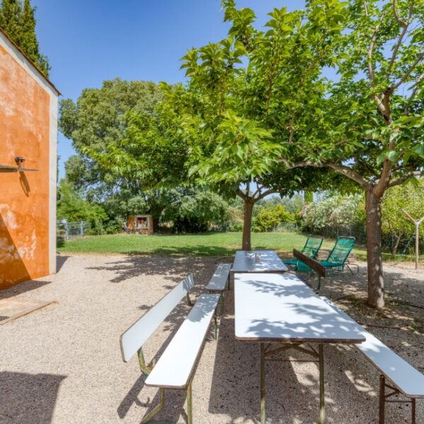 Extérieur des Gîtes Maisons Abricot et Orange à Aspiran dans l' Hérault