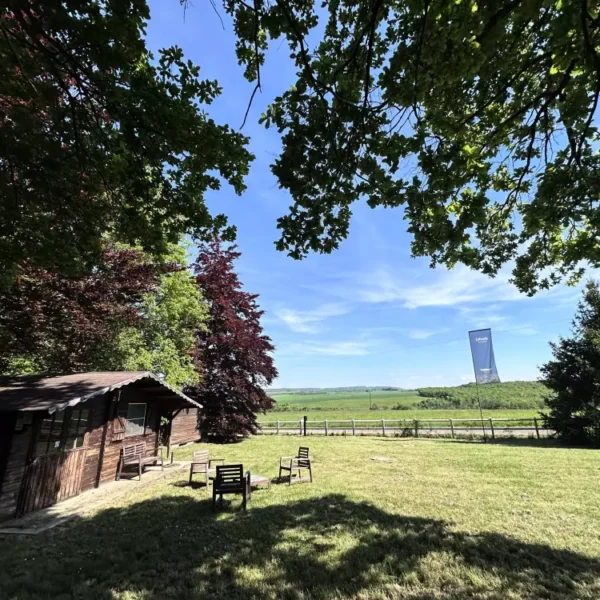 Camping au bois joli - vacances avec son chien en Bourgogne dans l'Yonne