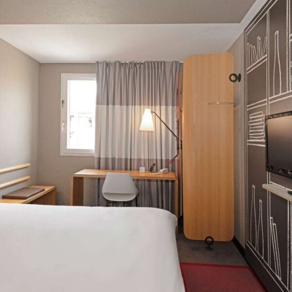 Tweepersoonskamer in het Ibis Epernay Centre ville Hotel in de Marne in de regio Grand Est