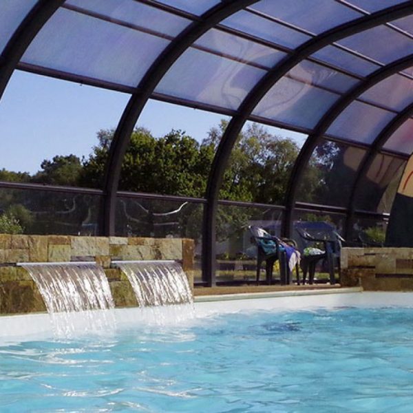 Piscine du Camping Domaine de Mesqueau à Plougasnou en Finistère, Bretagne
