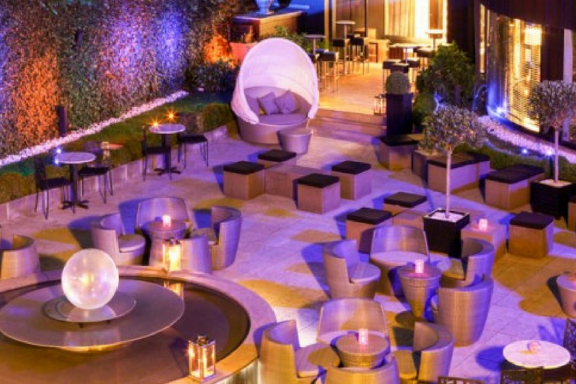 Bar / restaurant Le Crystal Lounge