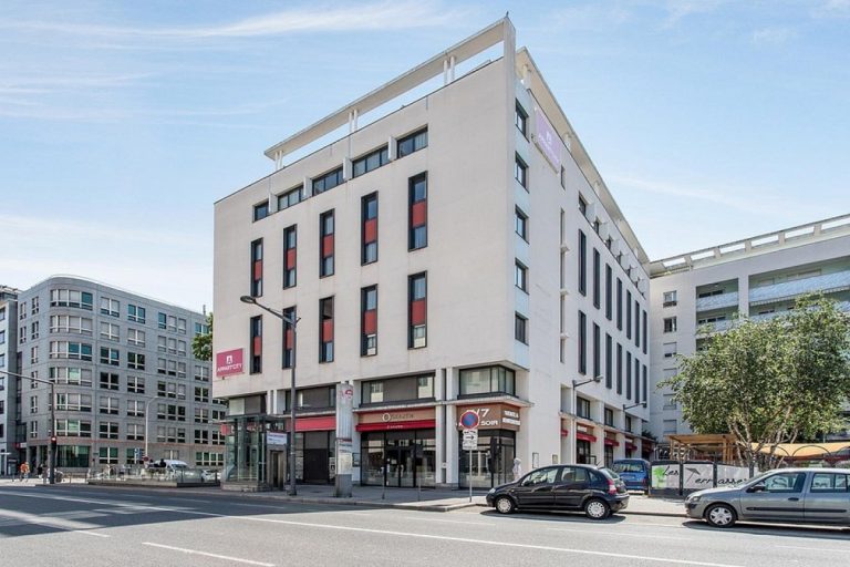 Appart’City Confort Lyon Gerland – photo 1
