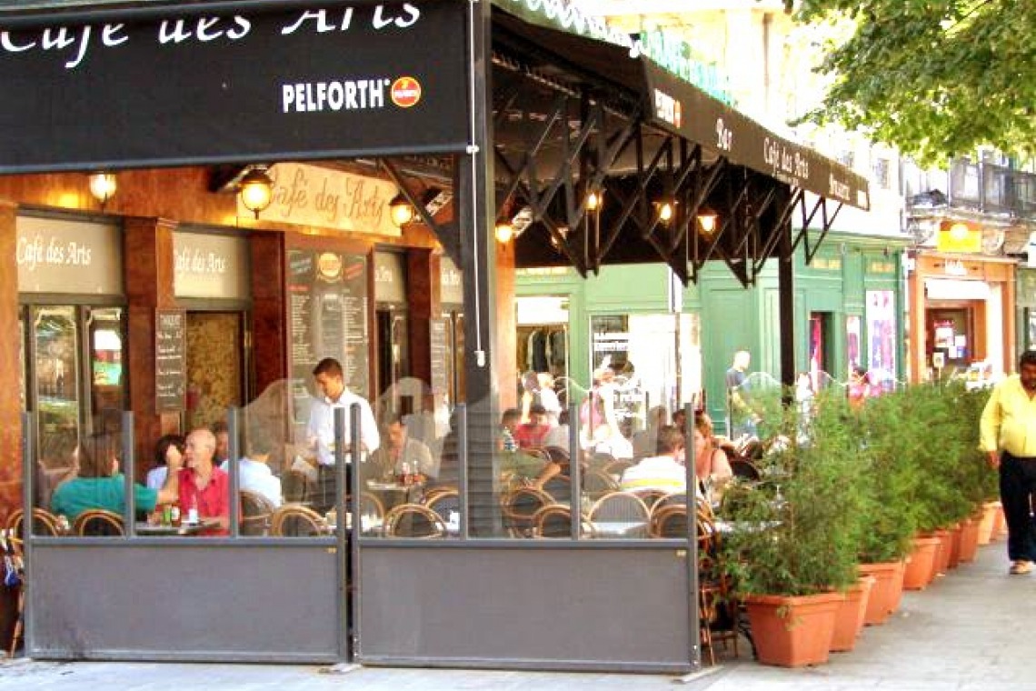 Le Café Des Arts