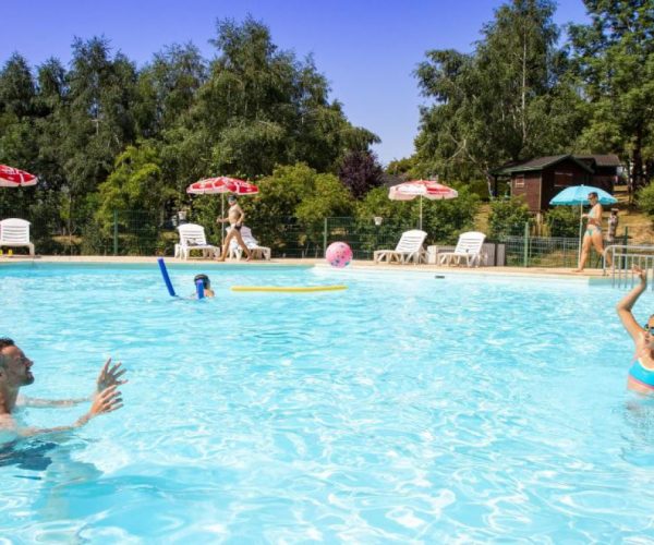 Terracamps – Camping de Tauves ***