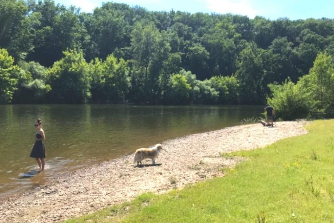 Camping LA RIVIERE FLEURIE