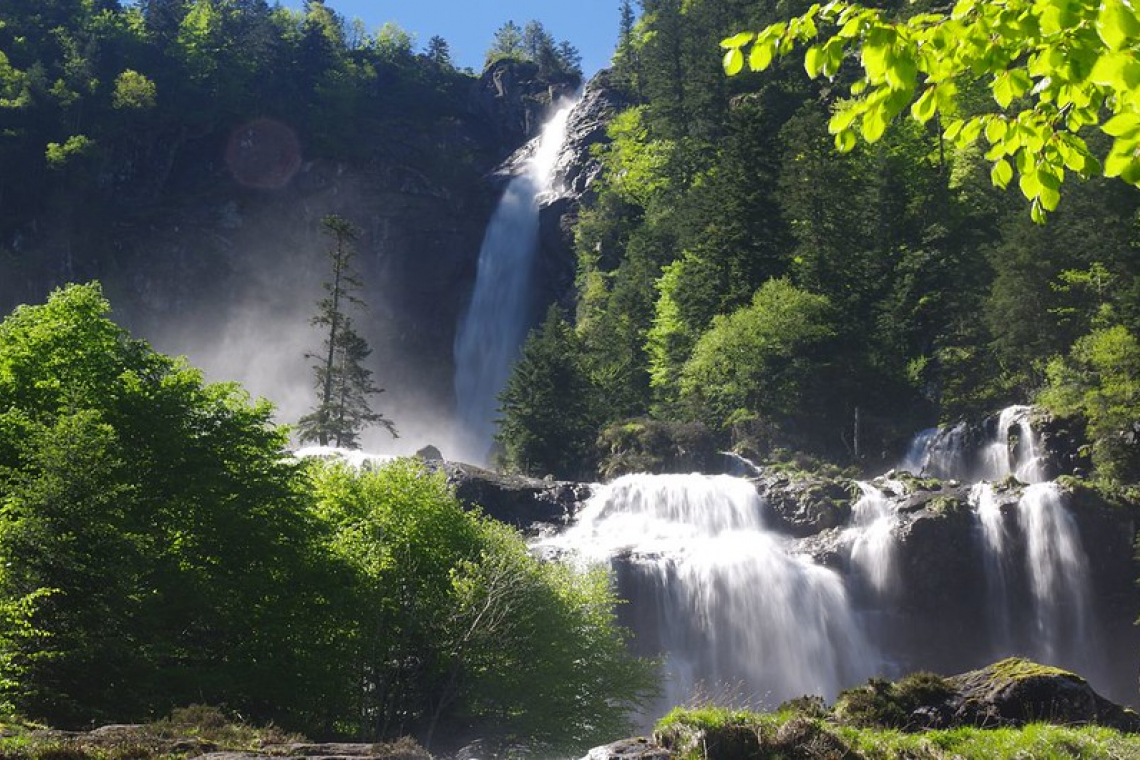 Cascade d’Ars et Etang de Guzet