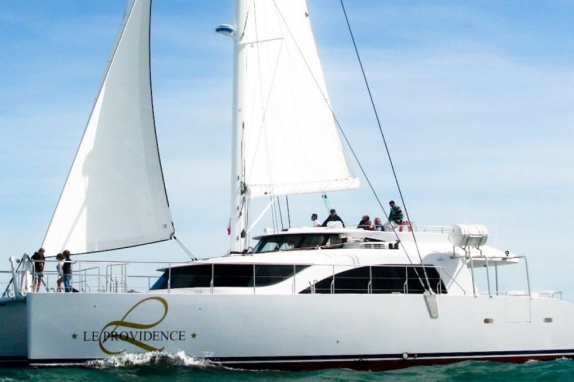 Catamaran Le Providence