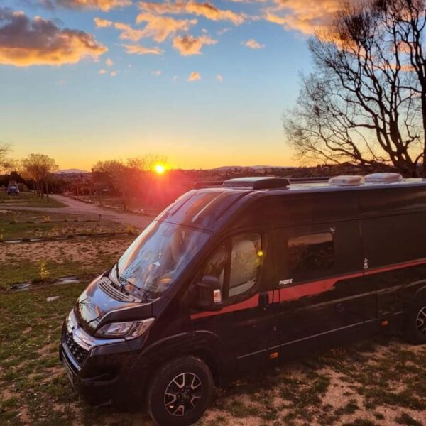 Emplacement du Camping les Lavandes Valensol à Valensol dans les Alpes-de-Haute-Provence