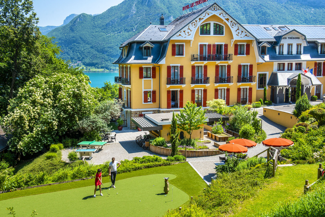 Hôtel Les Trésoms, Lake and Spa Resort