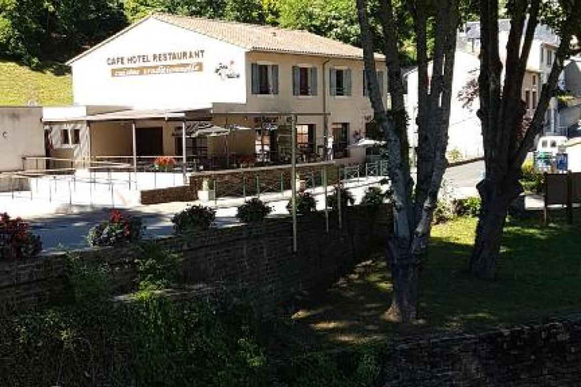 Hôtel Restaurant – La Table D’Orélise