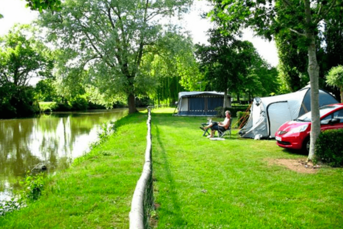 Le camping municipal du Val de Sarthe