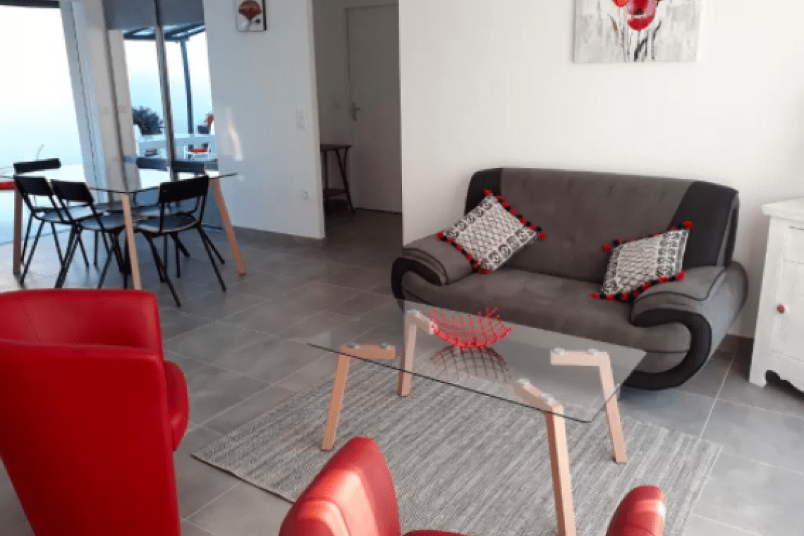 Location Poppies House