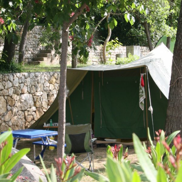 Campingplätze und Landschaften LES PINEDES