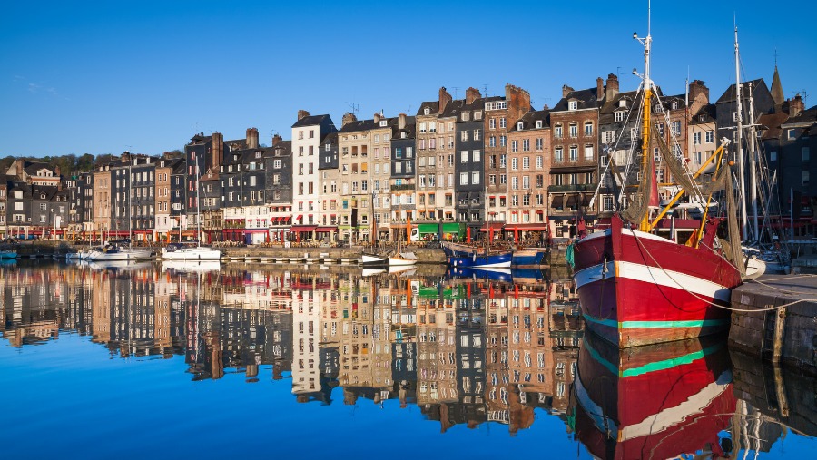 Honfleur : une destination normande à découvrir avec votre chien