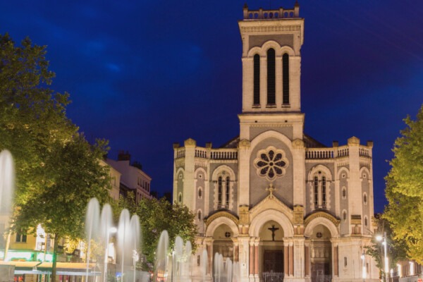 Aller à Saint-Étienne avec son chien