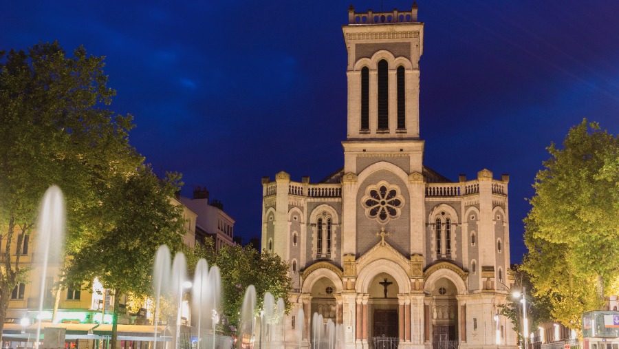 Aller à Saint-Étienne avec son chien