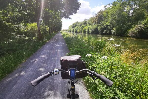 La Somme à vélo avec un chien