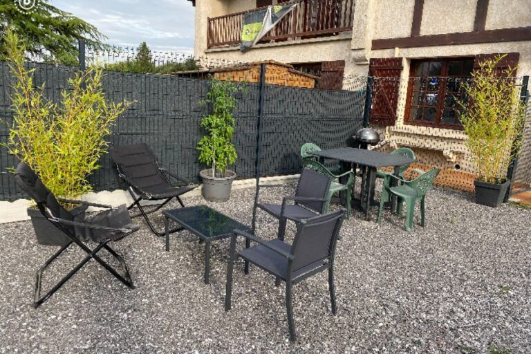 Salon de jardin de la Maison de la Passion Animale à Aureilhan dans les Landes en Nouvelle Aquitaine