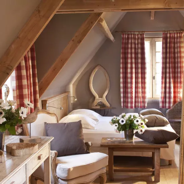 L’hôtel l’Auberge de la source dans le Calavados animaux acceptés - EmmèneTonChien.com