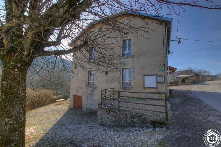 hébergements acceptant les chiens et les chats, Gîtes de Santhonnax La Montagne, tous les chiens sont acceptés, chiens catégorisés acceptés, gîtes, jusqu'à 2 chiens, Santhonnax La Montagne, Ain, Auvergne-Rhône-Alpes, haut-bugey