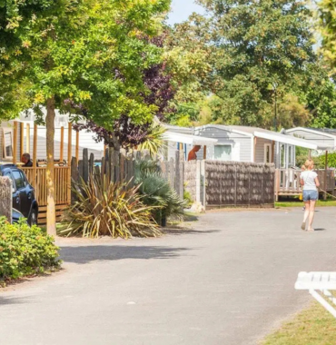 Camping Le Domaine du Clarys, où les chiens sont acceptés, à Saint-Jean-de-Monts, en Vendée, dans les Pays de la Loire