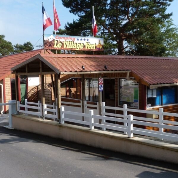 Réception du Camping Le Village Vert dans la Manche en Normandie à Tollevast