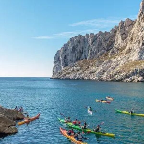 Sortie en canoë proche du Villages Clubs du Soleil à Marseille en Provence Alpes Côte d'Azur dans les Bouches du Rhône