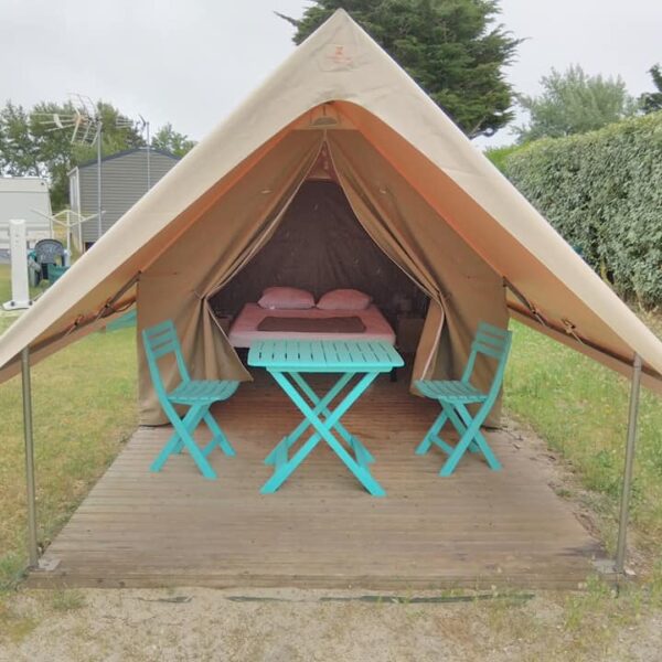 Tente aménagée au Camping de la Vanlée à Bréhat en Normandie dans la Manche