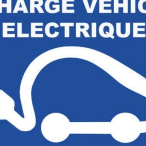 Borne de recharge pour véhicules électriques au Vivier Chambres d'hôtes et Restaurant à Amiens dans la Somme dans les Hauts de France