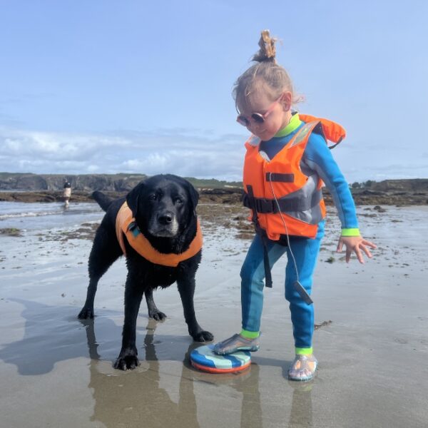 Musher et sa copine au Centre Nautique de Crozon Morgat à Crozon dans le Finistère