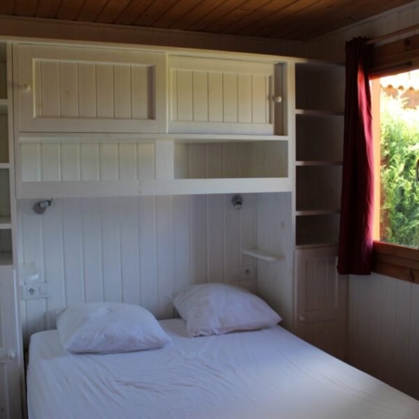 Habitación en un chalet en el Camping Le Casties en Haute Garonne en los Pirineos en Occitania en Casties-Labrande