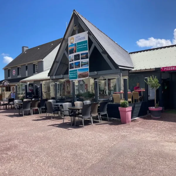 Restaurant snack bar du Camping Le Cormoran en Normandie dans la Manche à Sainte-Mère-Eglise au bord des plages du débarquement dans le Cotentin