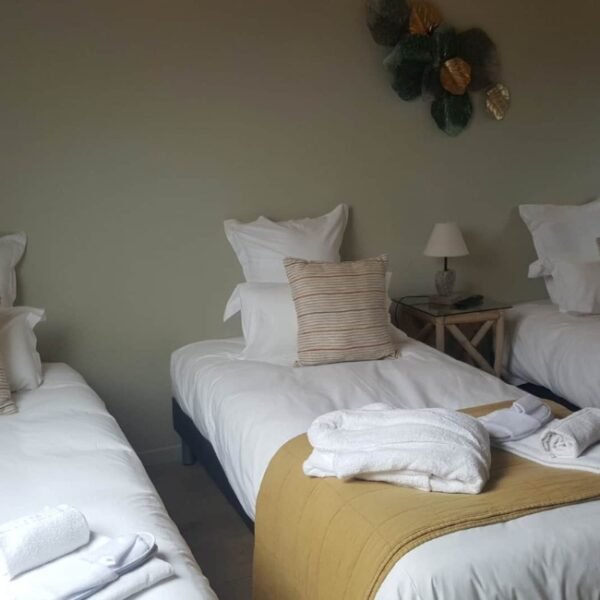 Chambre triple du Gîte Maison Fleuriet proche de Sancerre Sancerre en Berry dans le Centre Val de Loire dans le Cher