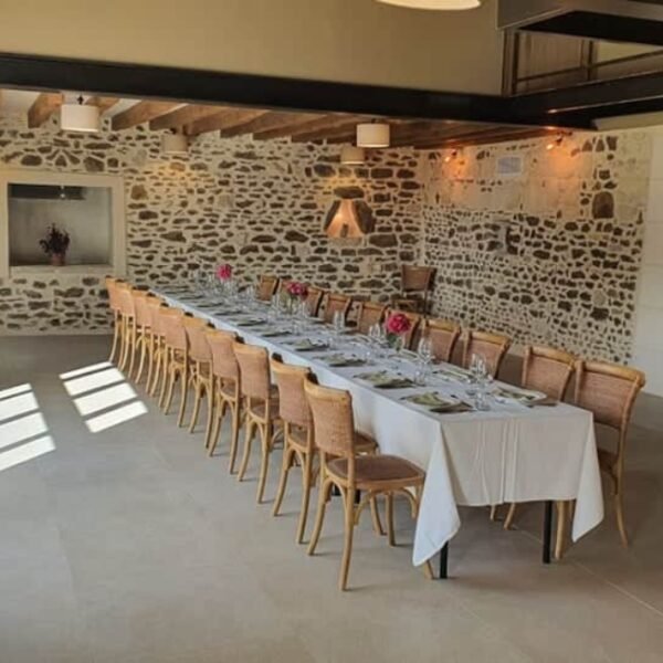 Salle de réception du Gîte Maison Fleuriet proche de Sancerre Sancerre en Berry dans le Centre Val de Loire dans le Cher