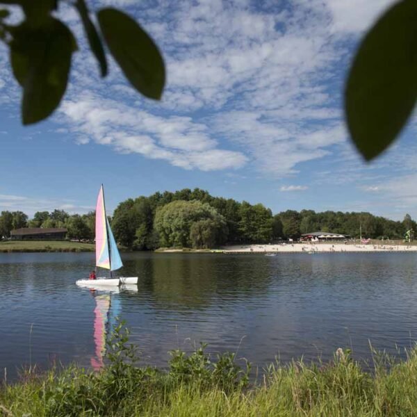 Lac du Flower Camping des Lacs en Charente en Nouvelle Aquitaine à Pressignac