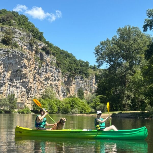 Les chien sont acceptés chez Canoës Safaraid Dordogne dans le Lot à Vayrac en Occitanie