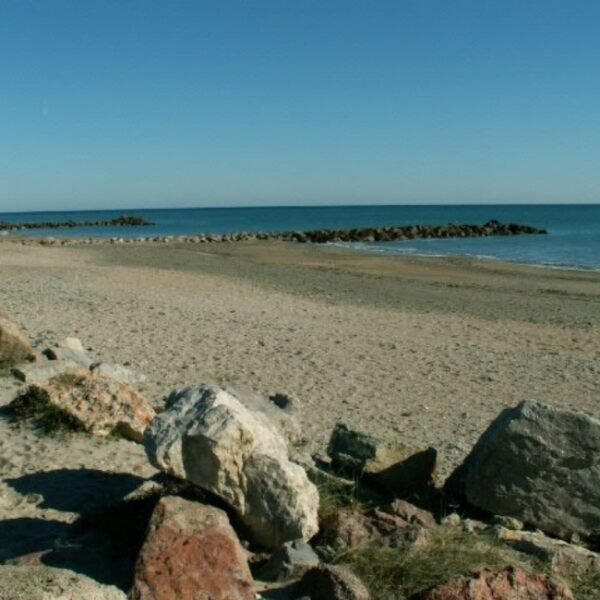 Plage à 150mètre du Gîte La Golondrina dans l'Hérault à Frontignan Plage au bord de la Méditerranée