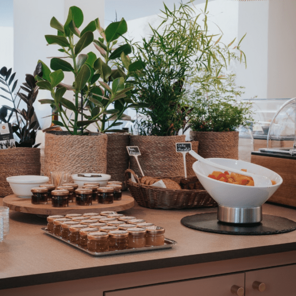 Petit déjeuner del''Hôtel Henry II à Beaune en Bourgogne dans les Côtes d'Or