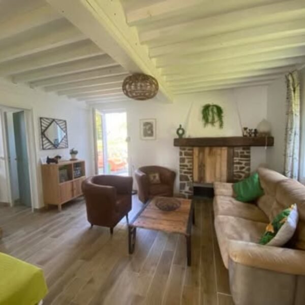 Salle de séjour du Gite Paddy's Cottage en Normandie à Clécy dans le Calvados