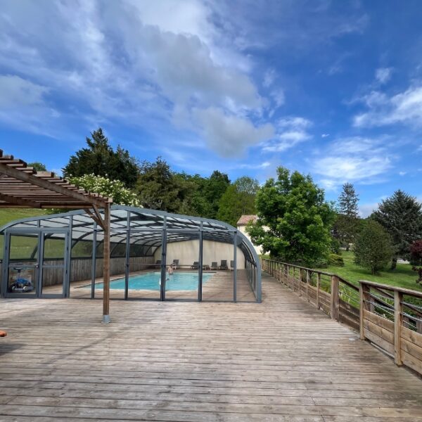 Camping Domaine de la Besse - Pyrénées - Ariège - Camon - Animaux acceptés - Chiens acceptés - EmmeneTonChien.com