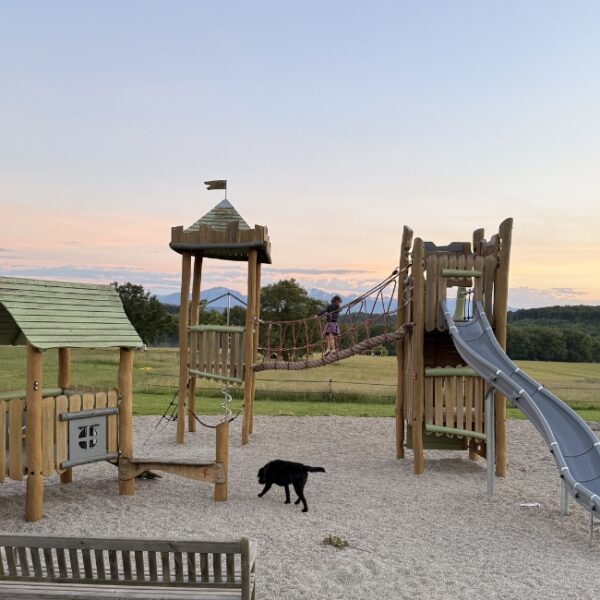 Camping Domaine de la Besse - Pyrénées - Ariège - Camon - Animaux acceptés - Chiens acceptés - EmmeneTonChien.com