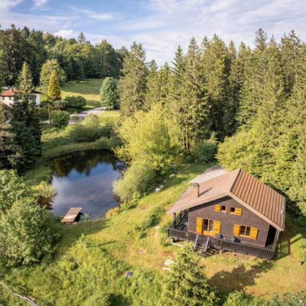 Etang et Chalet Jean des Houx dans les Vosges près de Gérardmer à Sapois