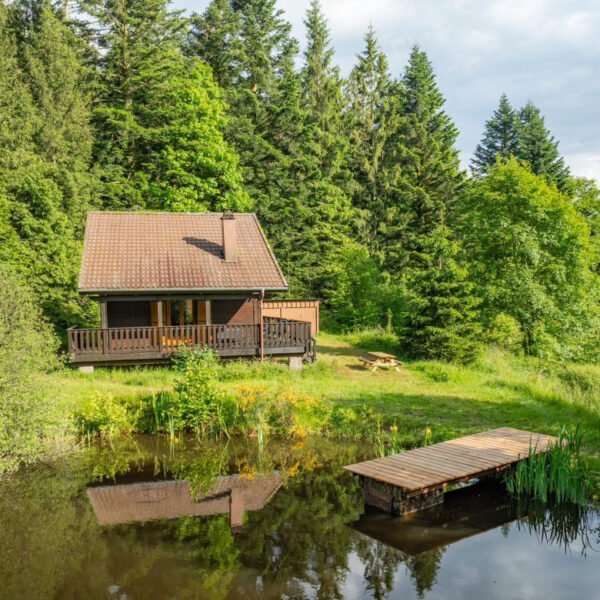 Etang et Chalet Jean des Houx dans les Vosges près de Gérardmer à Sapois