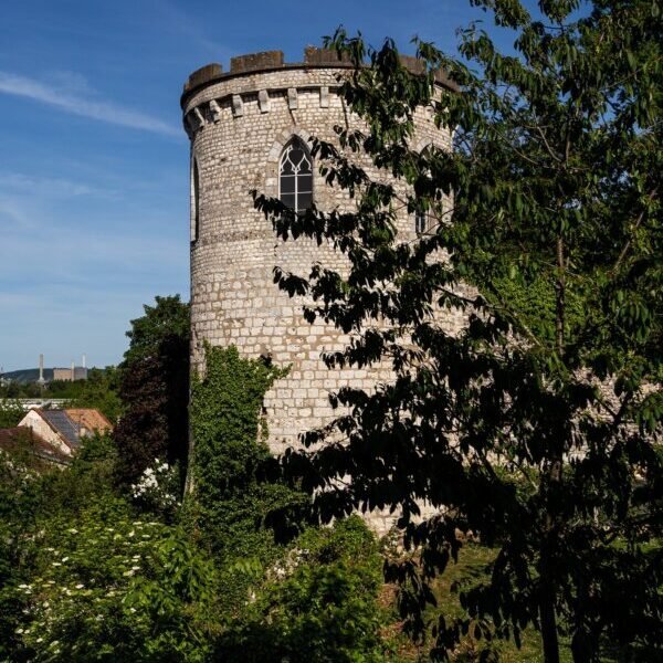 Patrimoine historique à proximité du Camping Municipal Camp'Eure à Pont de l'Arche en Normandie dans l'Eure