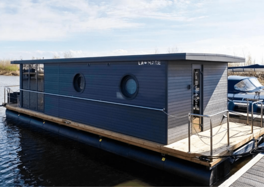 Le Beautiful houseboat à Volendam aux Pays-Bas accepte les chiens sur ce logement sur l'eau