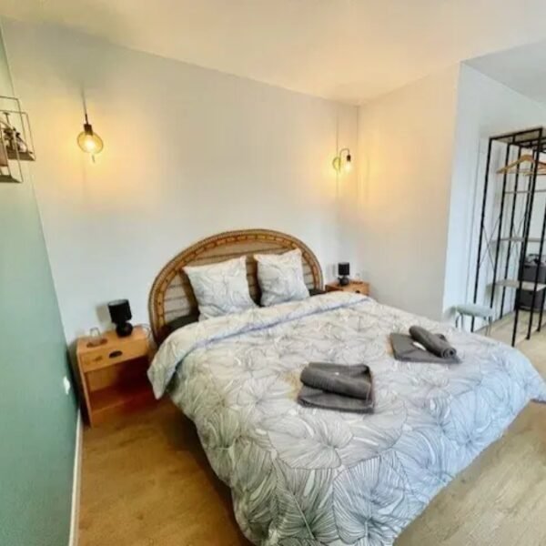 Chambre double bleu du bas AU CLOS DES ORMES en Bourgogne en Saône-et-Loire à Dompierre-les-Ormes